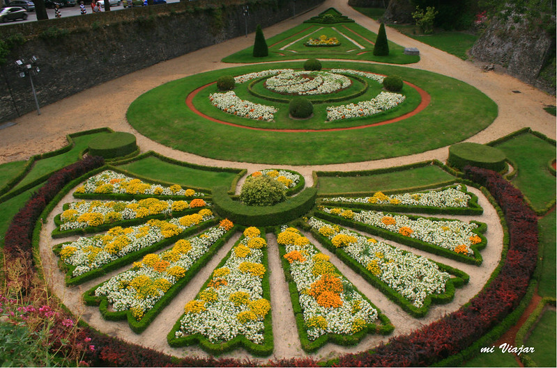Jardin exterior del castillo de Angers