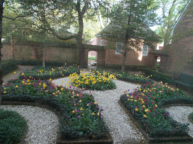 Governor's Palace Gardens
