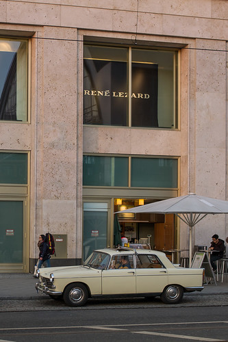 Peugeot 404 Taxe by mompl