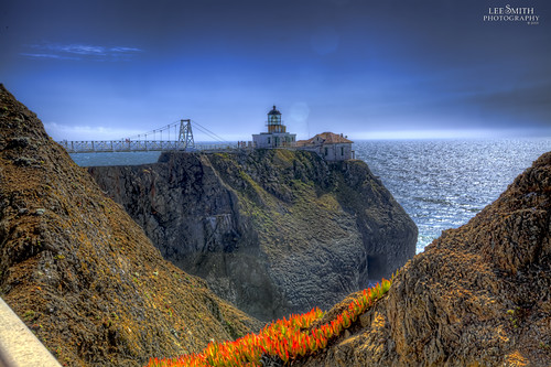 Point Bonita Lighthouse by smittysholdings