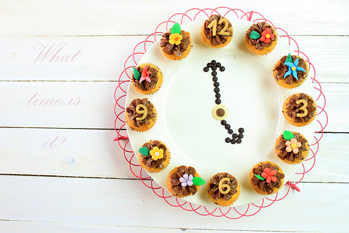 Cupcakes Clock by ·D.M·