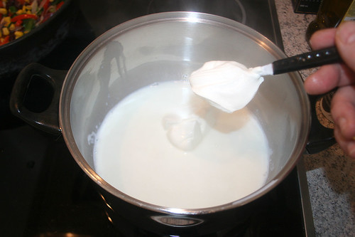 33 - Schmand einrühren / Stir in sour cream