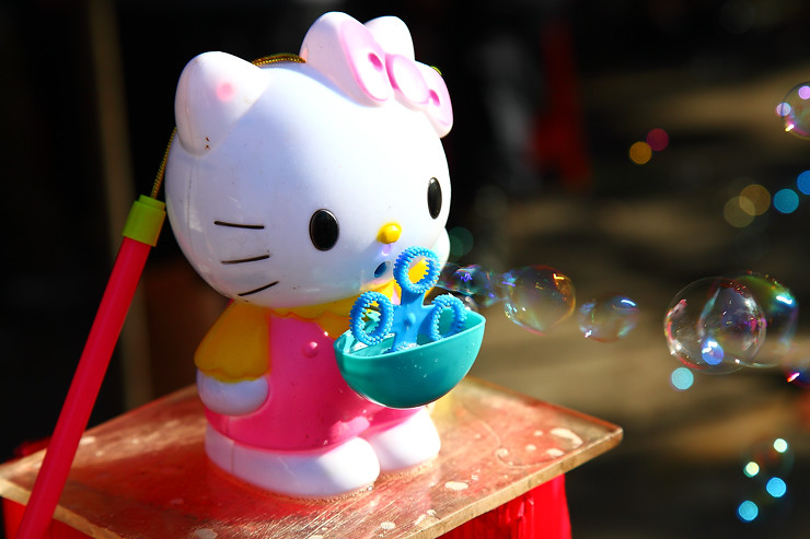 Hello-Kitty-Bubble