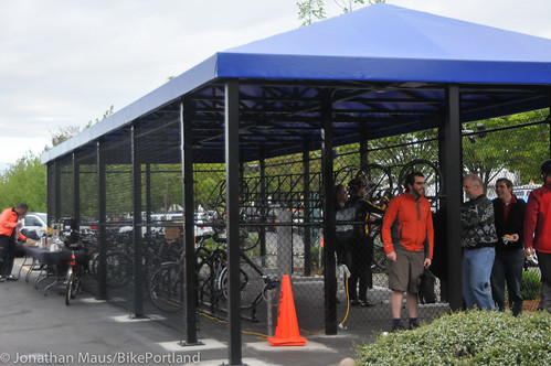 Daimler bike shelter opening-33