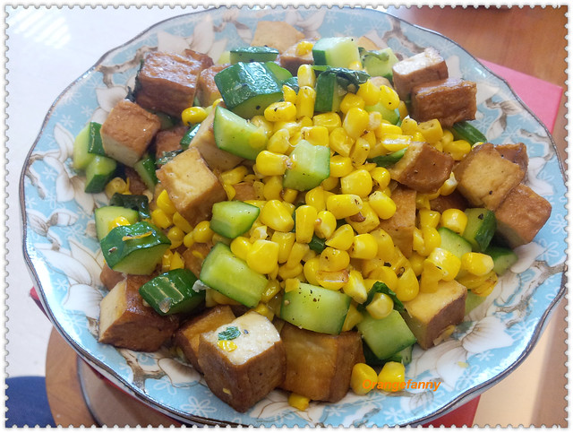 130407 青菜吃~香滷豆乾、玉米、小黃瓜