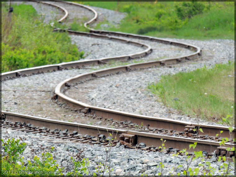 DSCN1166_train_tracks