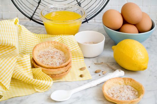 Delicious Bites: Lemon Meringue Tarts