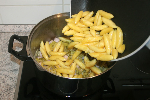 23 - Schupfnudeln hinzufügen / Add potato noodles