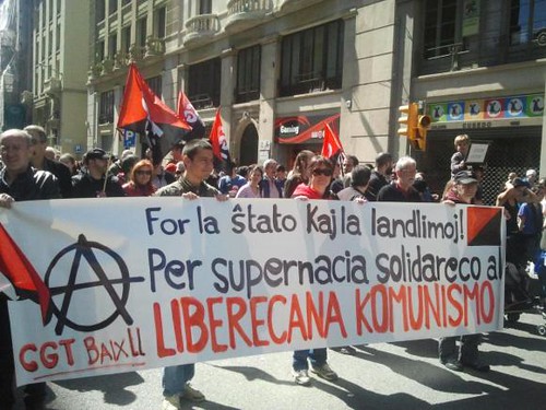 cgt baix llobregat pancarta en esperanto a manifestació a Barcelona #1maig2013 #1maigCGT