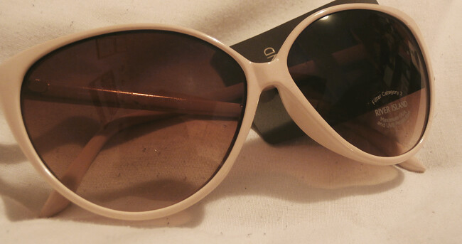 river-island-cat-eye-sunglasses