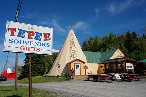 TePee Souvenirs - Tepee Pete's Chow Wagon, US 20, Cherry Valley, New York