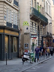 Invader Paris from #1000 to #1099