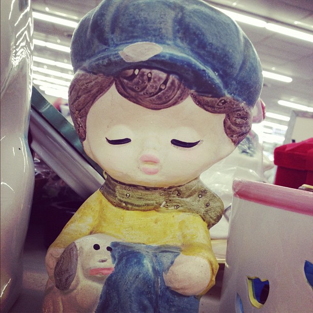Saw this cute little piggy bank at the thrift store today--it was hard putting it back! #thriftstore