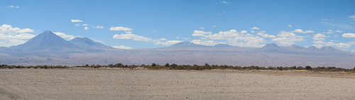 Le désert d'Atacama: retour de la Valle de la Luna. Le volcan Licancabur et ses acolytes.