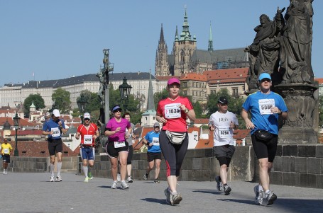 Do Prahy dorazí i historicky první maratonkyně světa