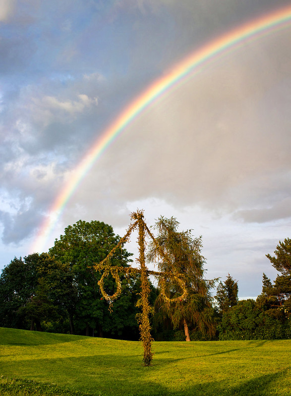 Maypole Rainbow
