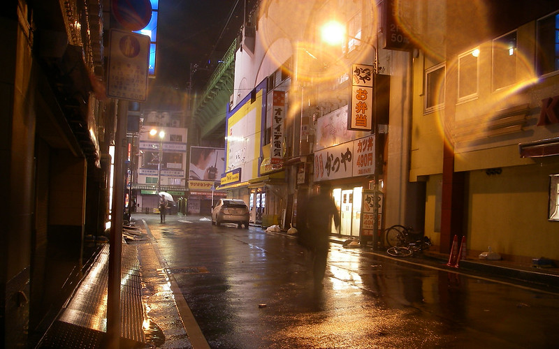Akihabara street : 11PM , night of typhoon.