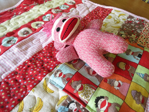 Sock_monkey_blanket_ pink (1)