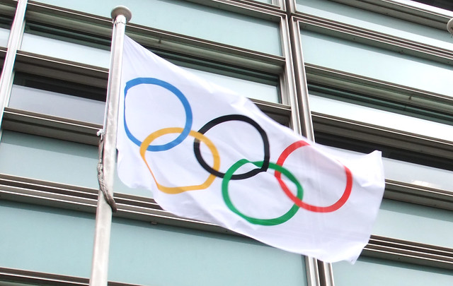 Olympic flag flying outside Eland House in London (CC BY-ND 2.0) 