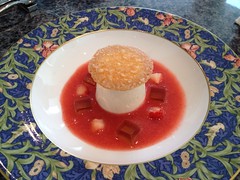 Haney Parfeit in strawberry Soup with Valsamic agar agar Gelle