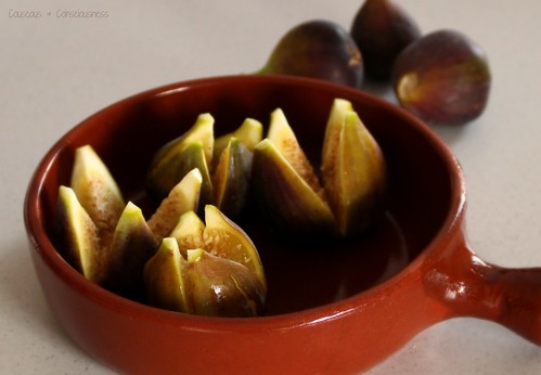 Baked Figs with Walnut Cream 1
