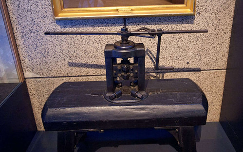 New Philadelphia Mint exhibit screw press