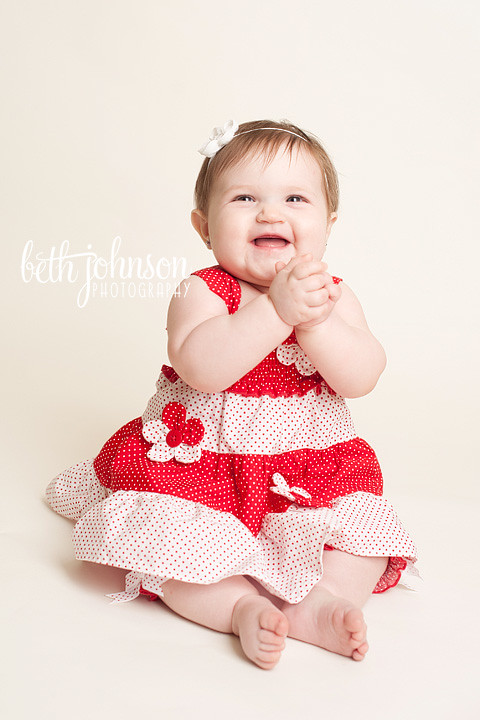 baby girl clapping hands studio photography tallahassee florida