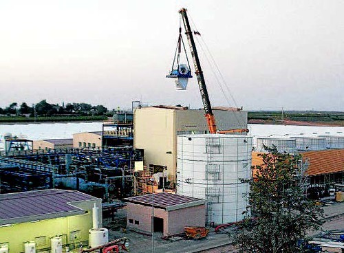 Termosolar Borges installs power generation turbine to start production in October