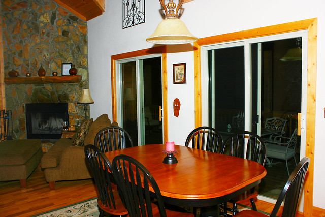 Eating area at the Blairsville Cabin