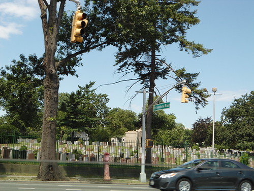 Cementerio/Graveyard, Queens, New York 2012, USA - www.meEncantaViajar.com by javierdoren