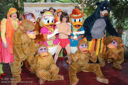 Meeting the cast and Characters of Adventureland Celebrates!