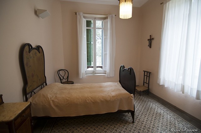 Gaudi'd bedroom