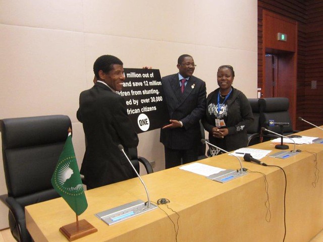 Haile Gebrselassie presents ONE's petition