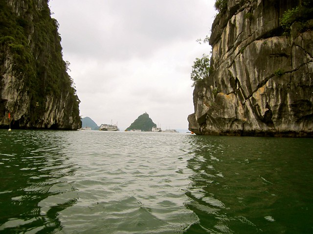 Vietnam - Halong Bay - Caroline Eaton