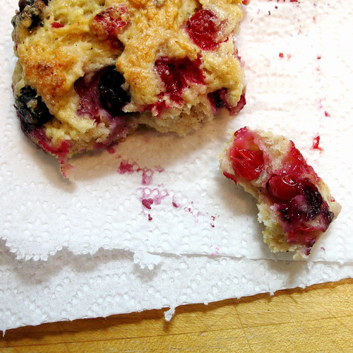 red currant / blueberry / black cardamom scone