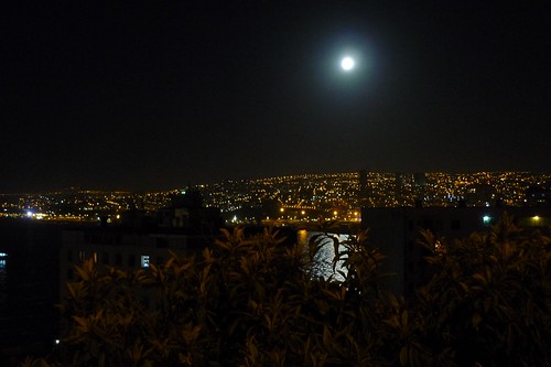 Valparaíso at night