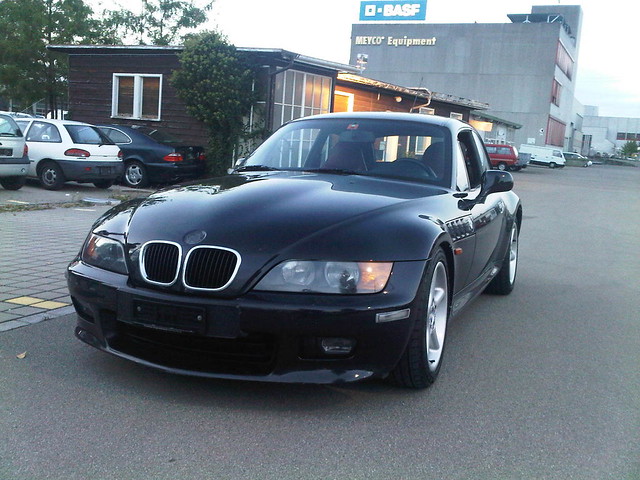 1999 Z3 Coupe | Cosmos Black | Dream Red