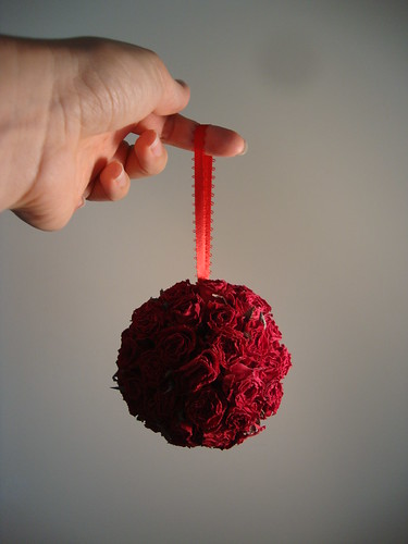 dried rose sphere