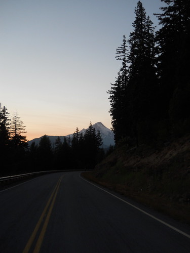Twilight Mount Hood (2)