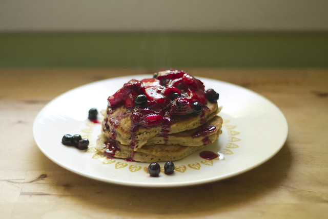 oat pancakes with compote