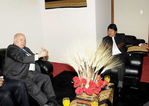 Presidente Evo Morales y Secretario General Insulza se reunieron antes de la inauguración de la XLII Asamblea General