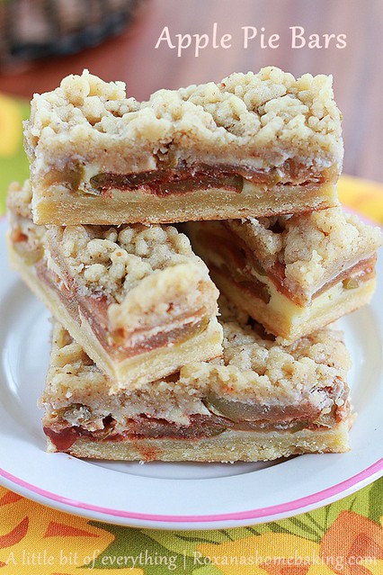 Apple pie bars from Roxanashomebaking.com Cinnamon flavored bars with a buttery crust, apple slices, custard and streusel topping