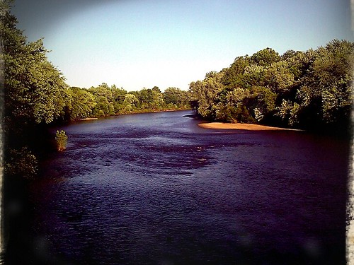 Raritan River (by: johncatral, creative commons)