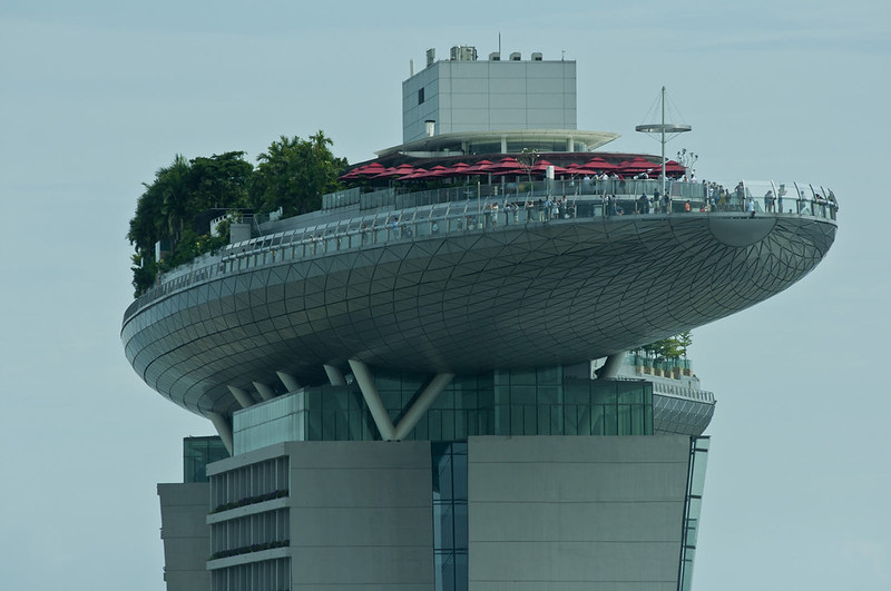 Вид на отель Марина Бэй Сэндс с колеса обозрения Сингапур Флайер