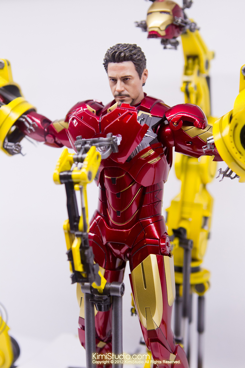 2011.11.12 HOT TOYS-082