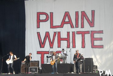 plainwhitets