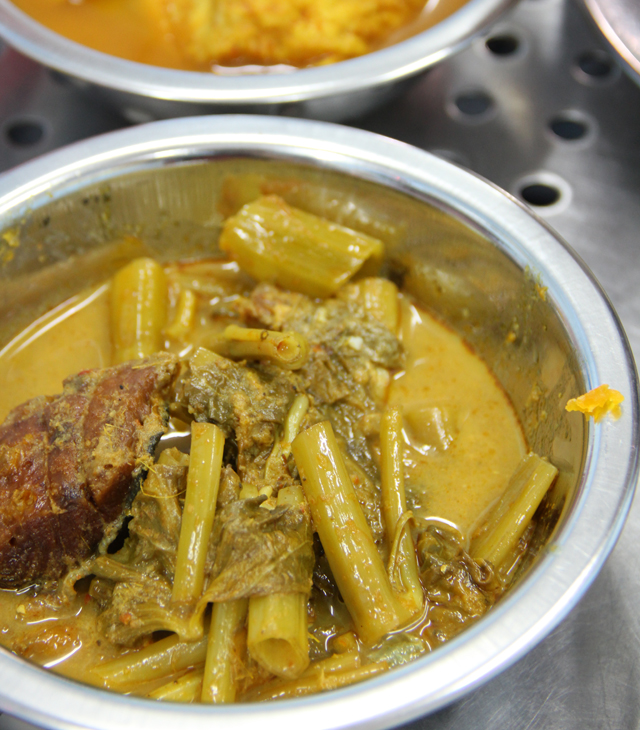 Gaeng Taypo (Fish Morning Glory Curry) แกงเทโพ