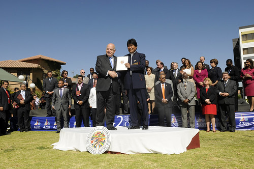 Secretario General Insulza entregó la Carta Social de la OEA al Presidente de Bolivia