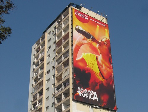 Maputo: Avenida 24 de Julho by zug55