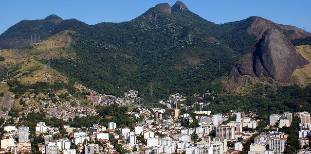 Tijuca Massif. Rio de Janiero. Brazil (cc) Rubem Porto Jr. @ Flickr.com